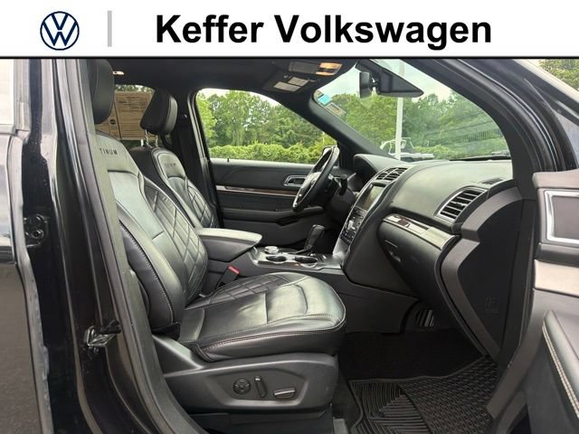 Used 2019 Ford Explorer Platinum AWD/4WD image 35