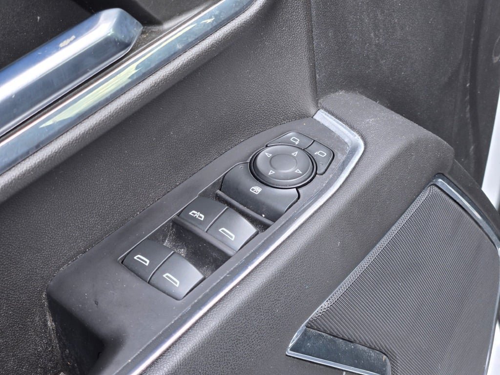 Certified 2023 Chevrolet Silverado 1500 LT AWD/4WD image 18