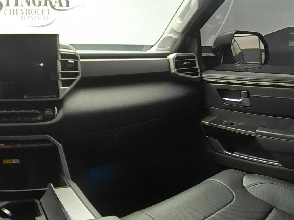 Used 2024 Toyota Sequoia Limited w/ TRD Off-Road Package AWD/4WD image 15