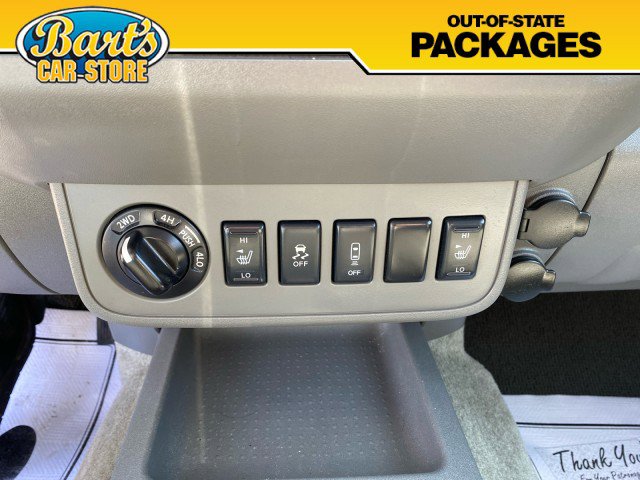 Used 2013 Nissan Frontier SL w/ Moonroof Pkg image 32
