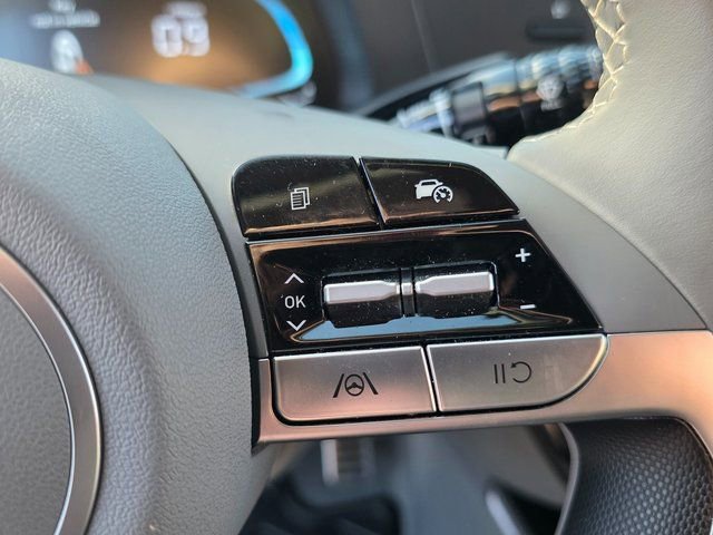 Certified 2025 Hyundai Elantra Sport image 21