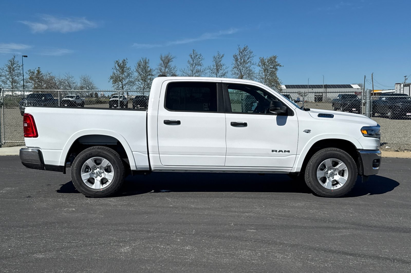 New 2026 RAM 1500 4x4 Crew Cab image 2