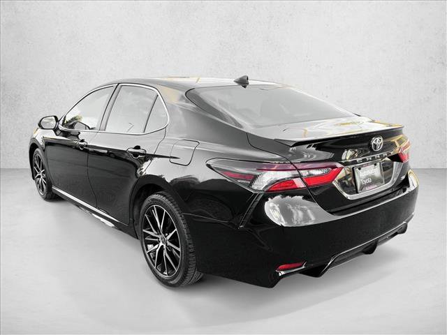 Used 2024 Toyota Camry SE image 5
