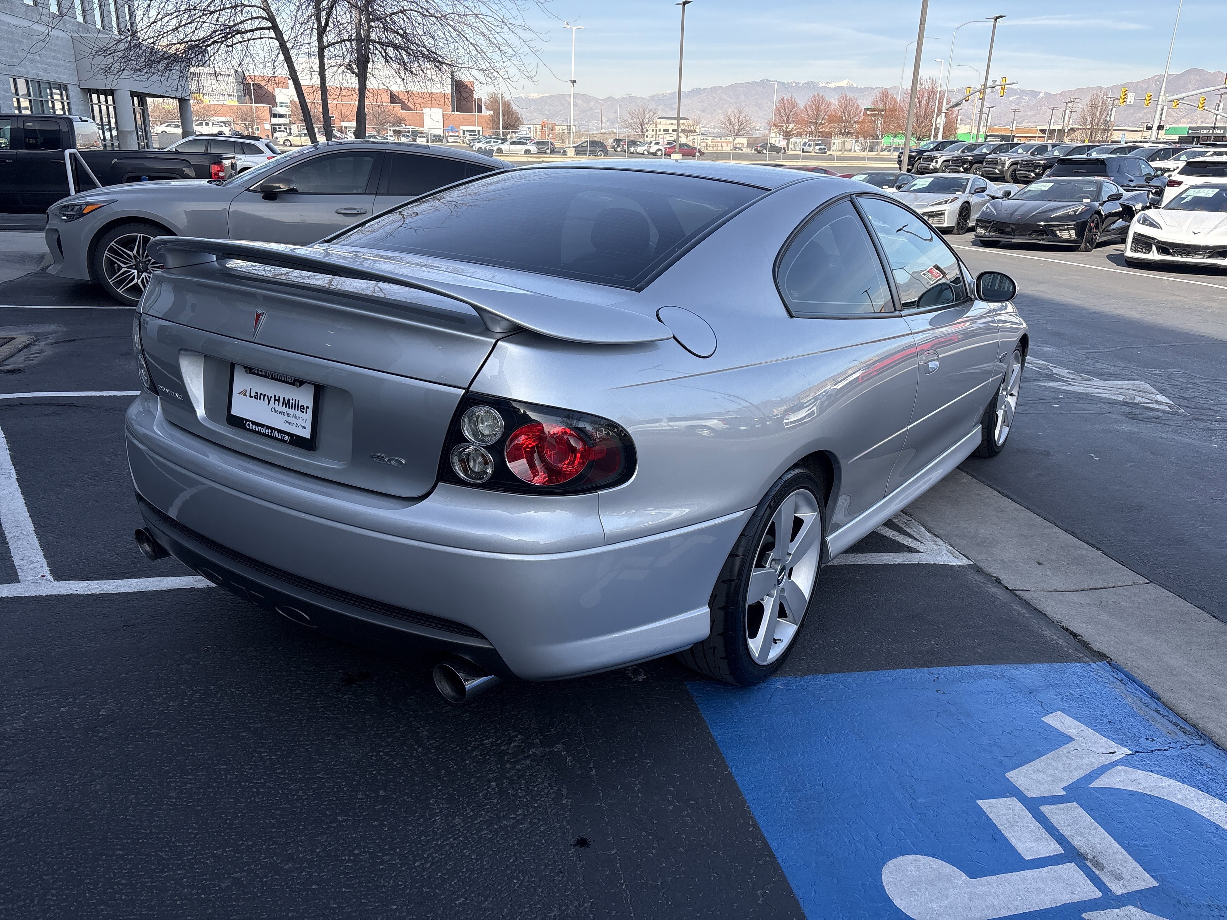 Used 2006 Pontiac GTO Base image 6