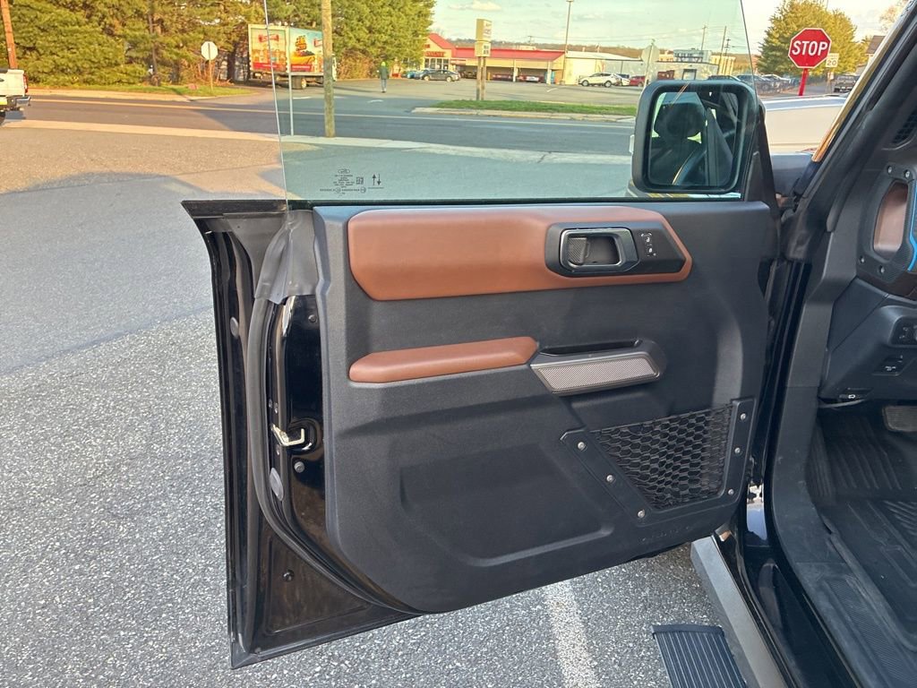 Used 2022 Ford Bronco Outer Banks image 11
