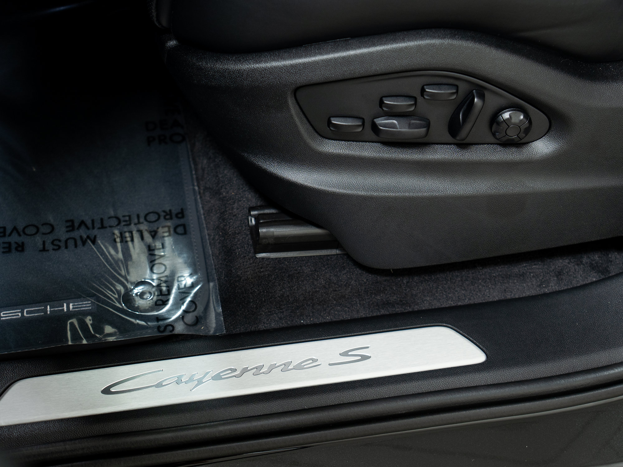 New 2026 Porsche Cayenne S AWD/4WD image 13