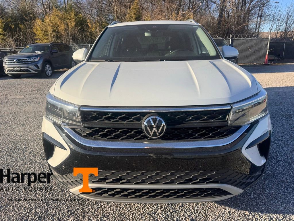 Used 2024 Volkswagen Taos SE image 8