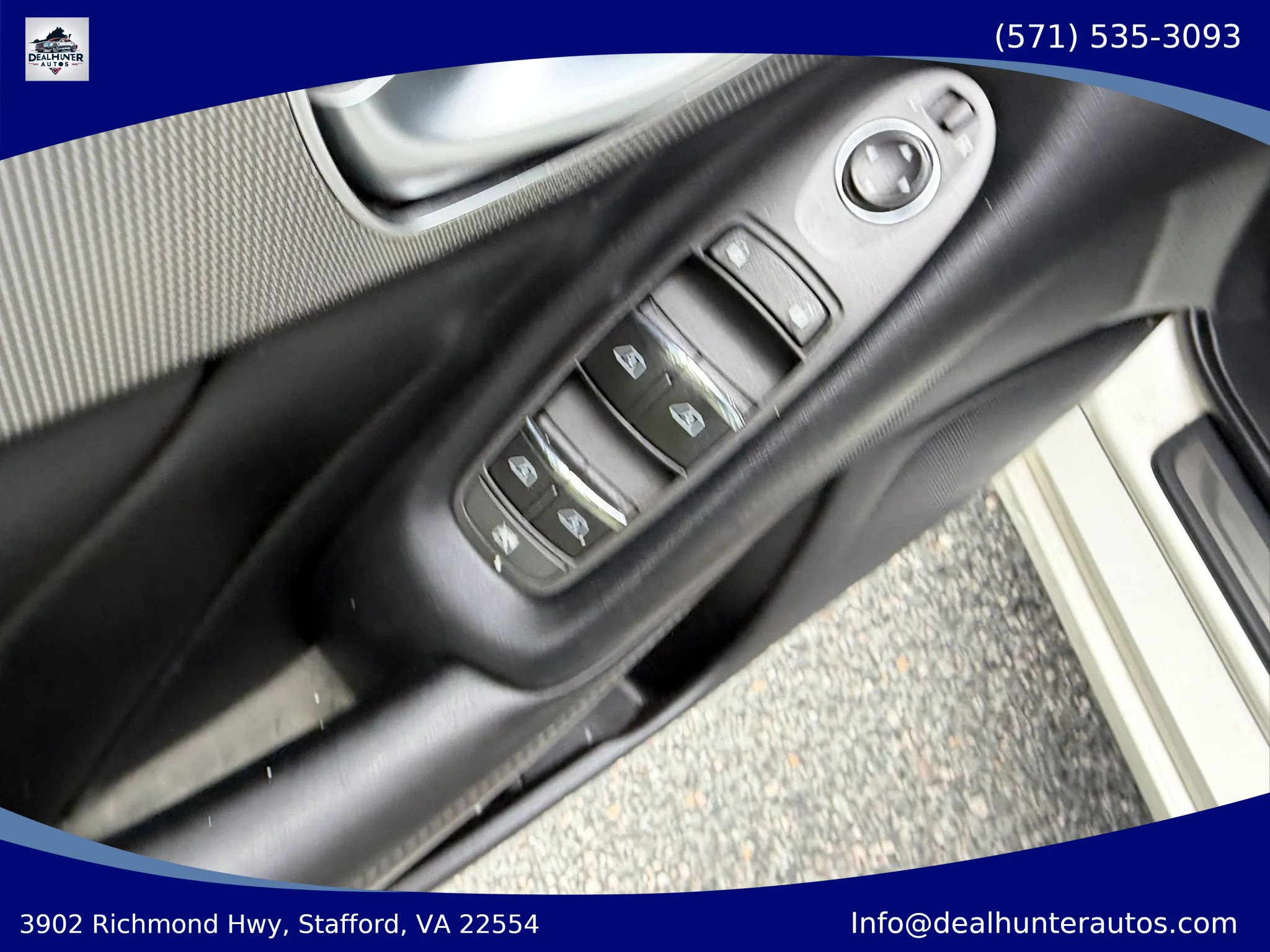 Used 2016 INFINITI Q50 Premium w/ Driver Assistance Package AWD/4WD image 21