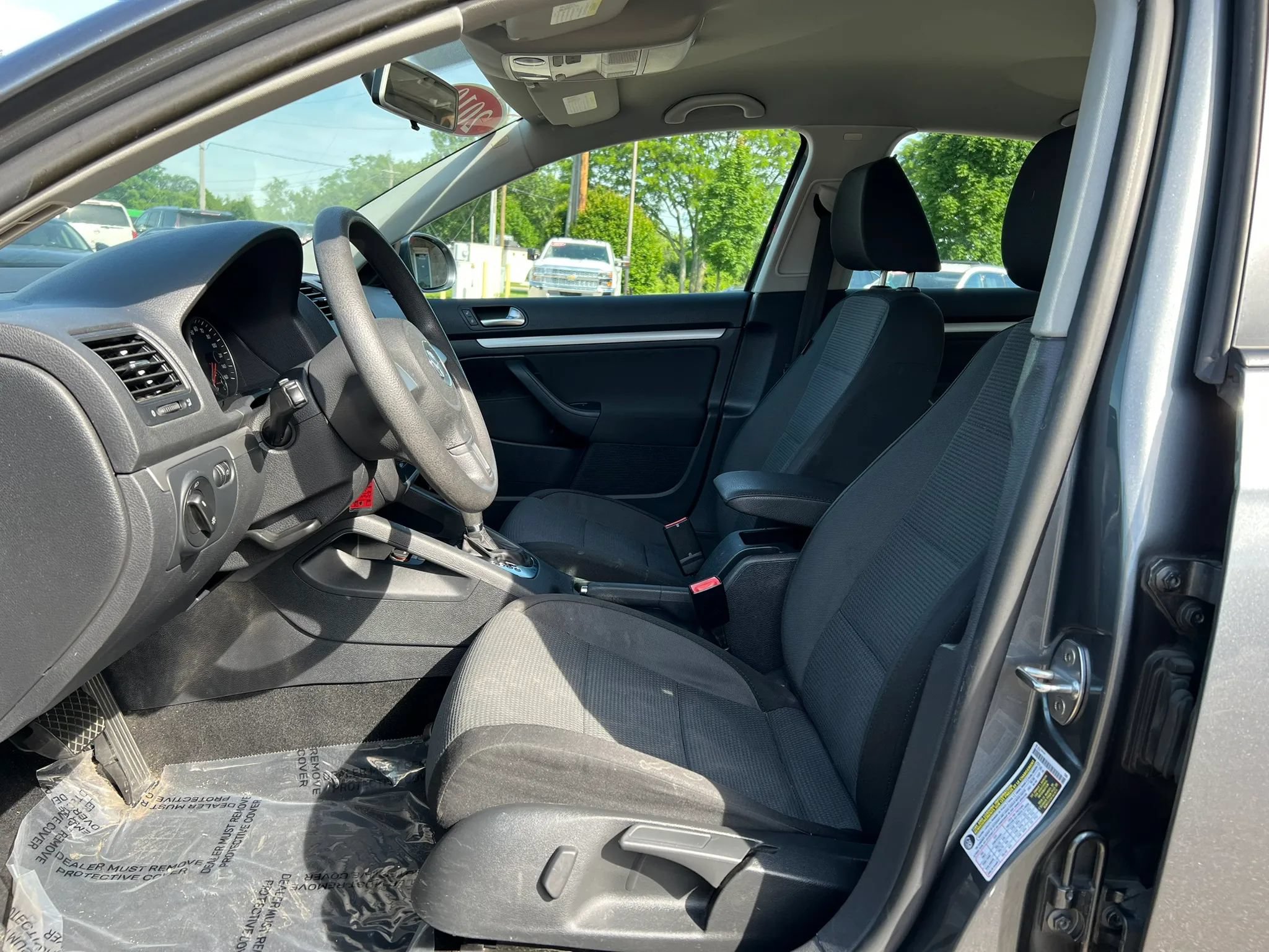 Used 2010 Volkswagen Jetta S FWD image 20