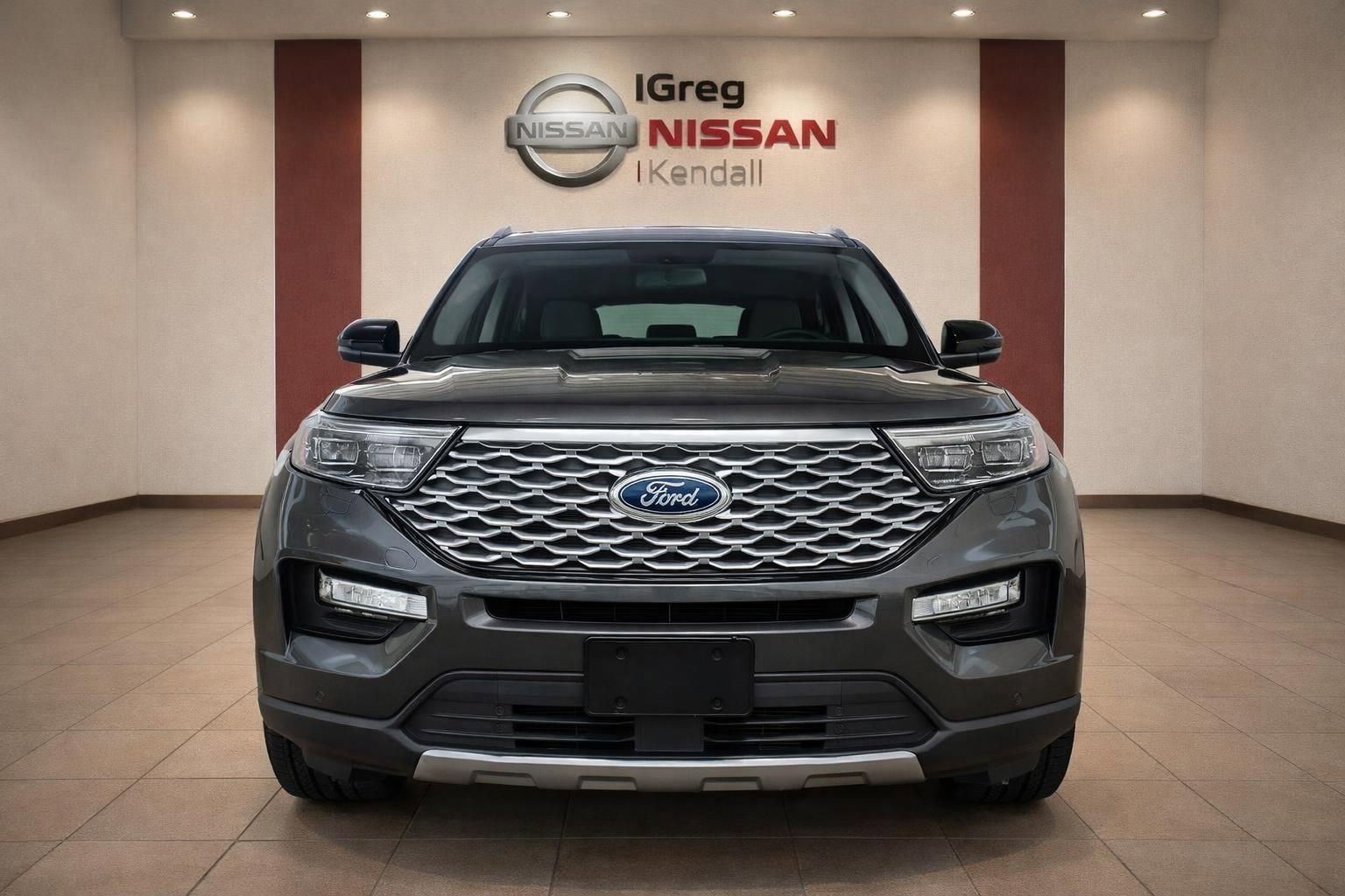 Used 2020 Ford Explorer Platinum w/ Premium Technology Package AWD/4WD image 5
