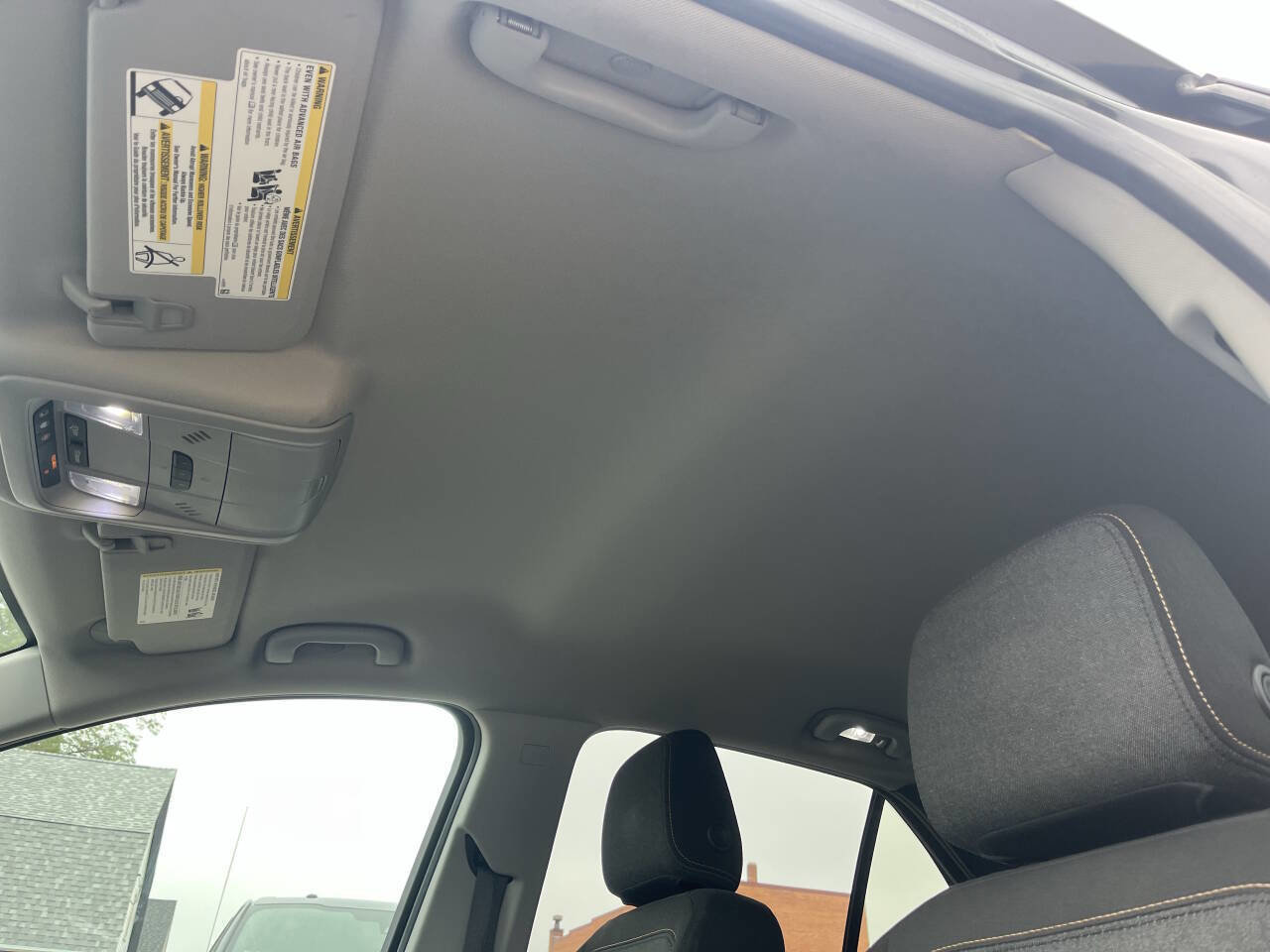 Used 2018 Chevrolet Equinox LT image 27