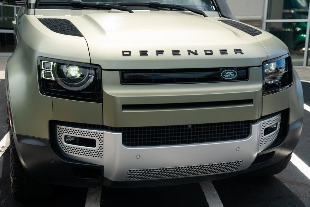 Used 2020 Land Rover Defender 110 SE AWD/4WD image 5
