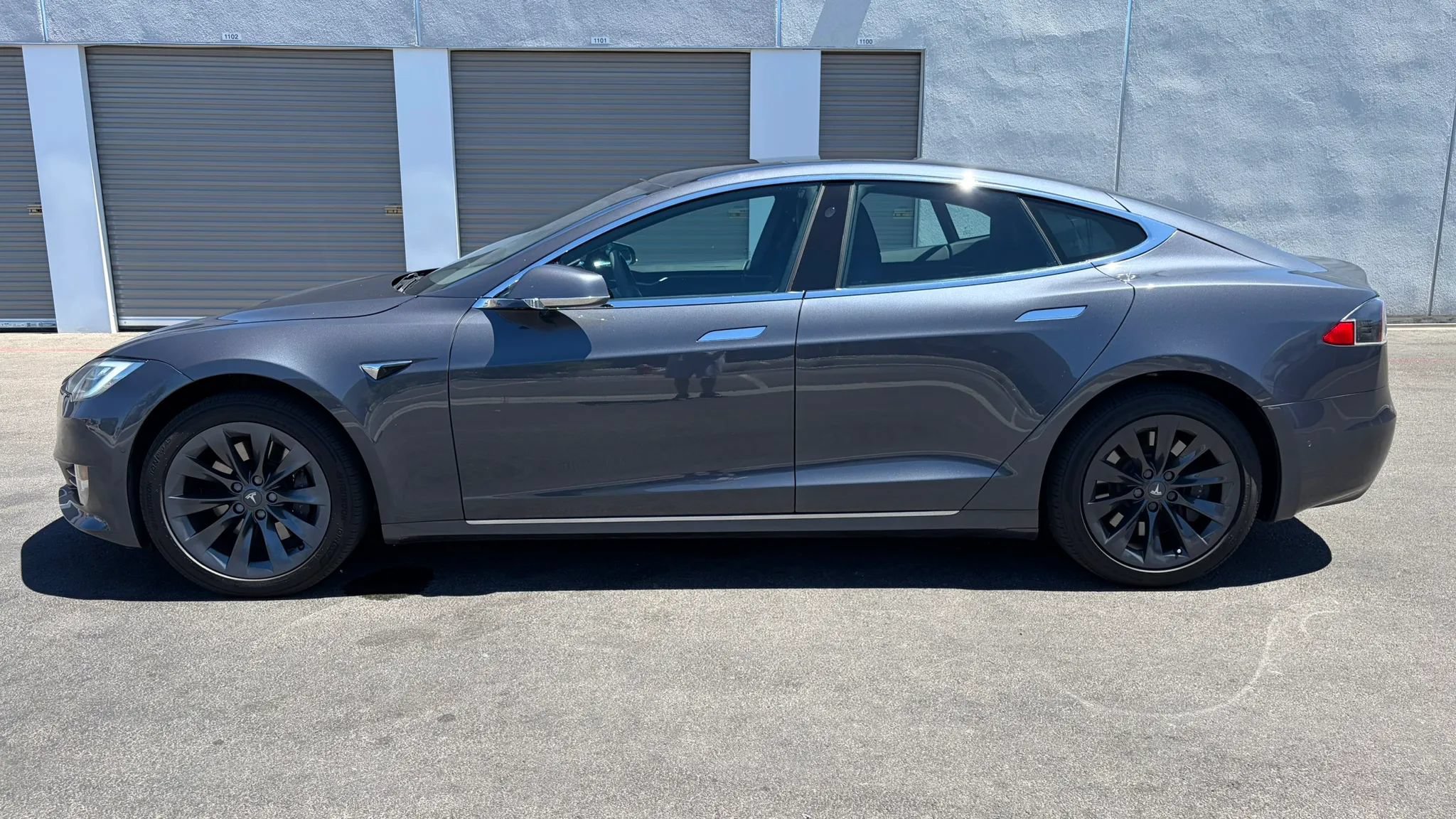 Used 2020 Tesla Model S Long Range Plus AWD/4WD image 2