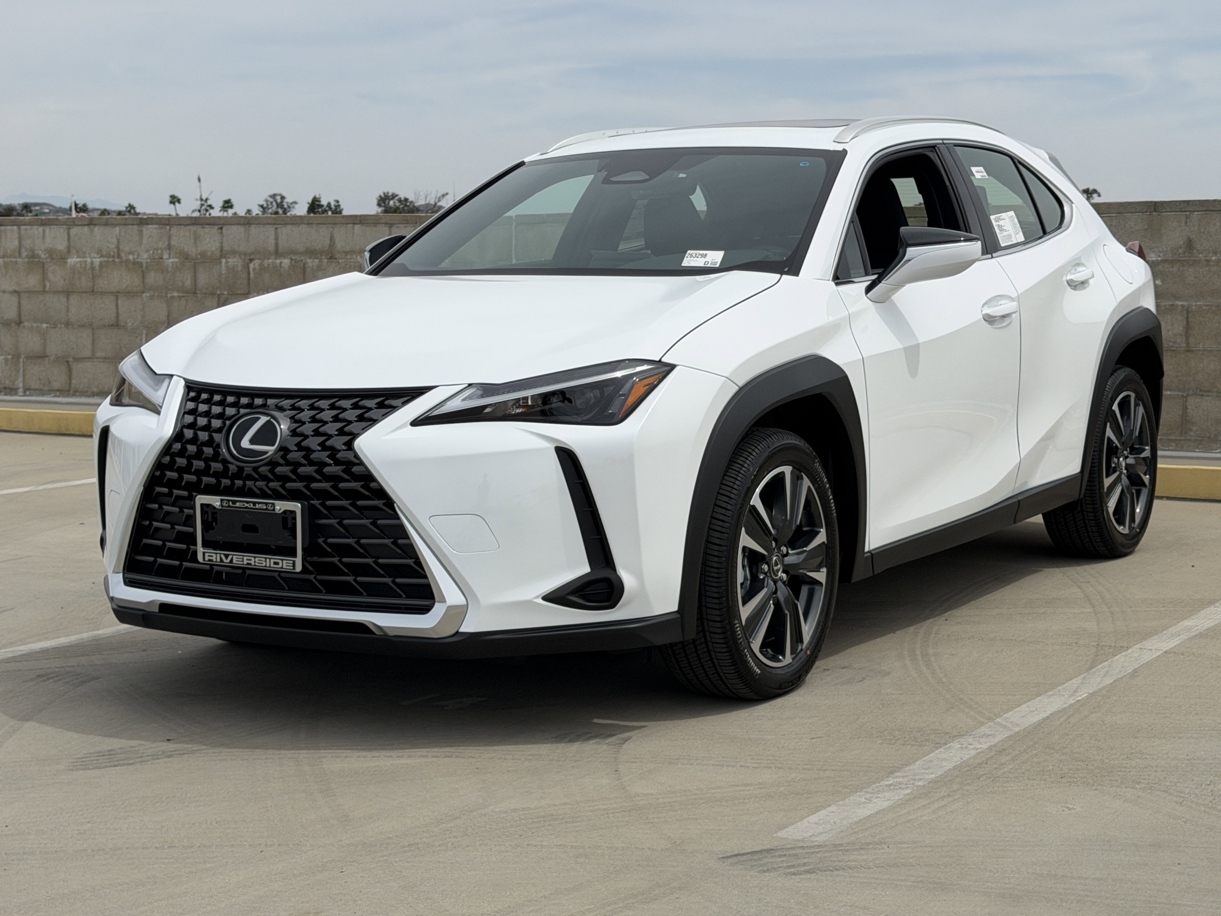 New 2026 Lexus UX 300h FWD image 6