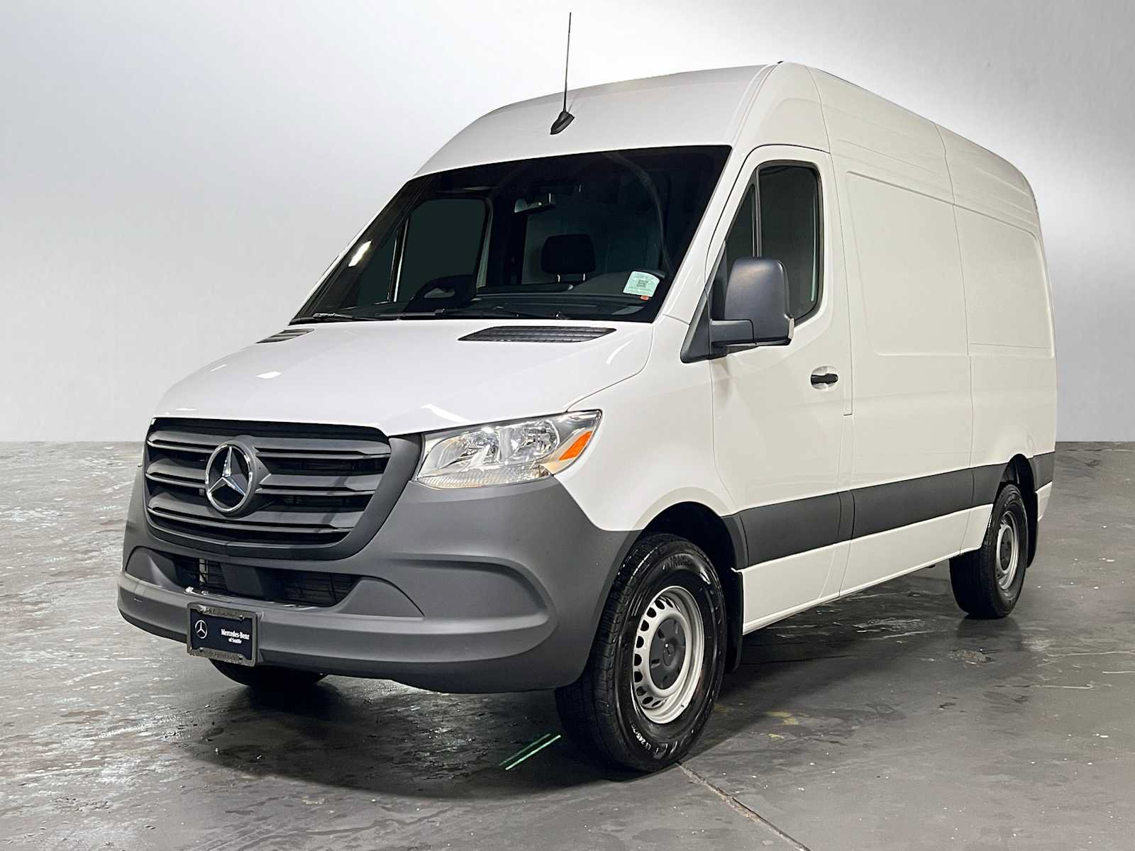 Used 2025 Mercedes-Benz Sprinter 2500 image 7