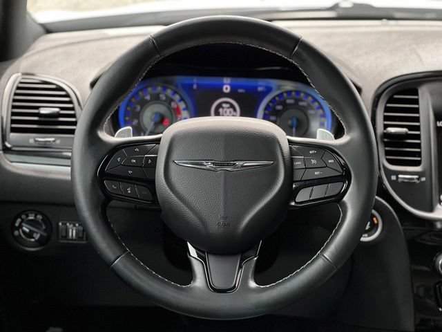 Used 2019 Chrysler 300 S w/ S Model Appearance Package RWD image 31