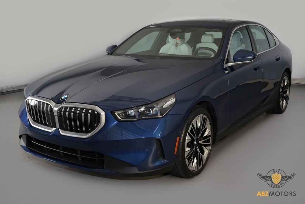 Used 2025 BMW 530i image 3