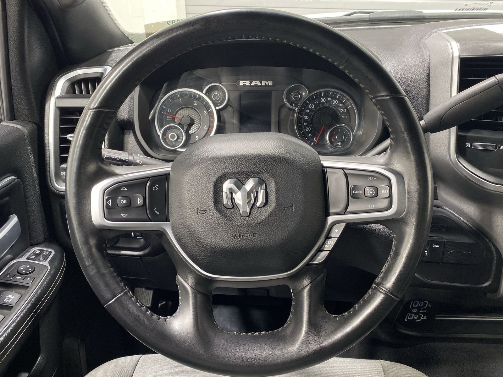 Used 2024 RAM 3500 Big Horn AWD/4WD image 14