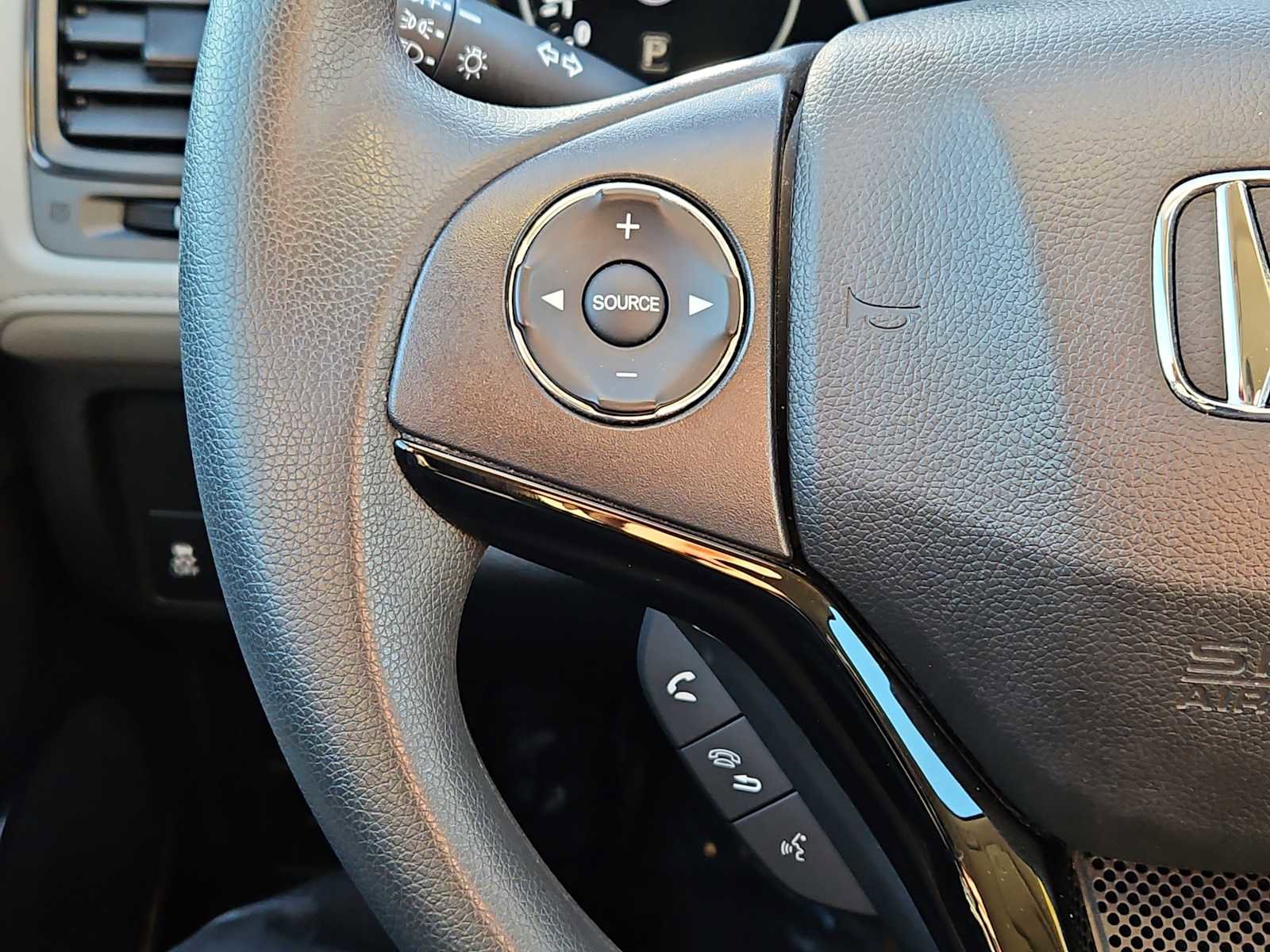 Certified 2020 Honda HR-V LX image 11