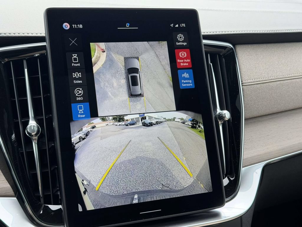 New 2026 Volvo XC90 T8 Ultra w/ Protection Package Premier AWD/4WD image 4