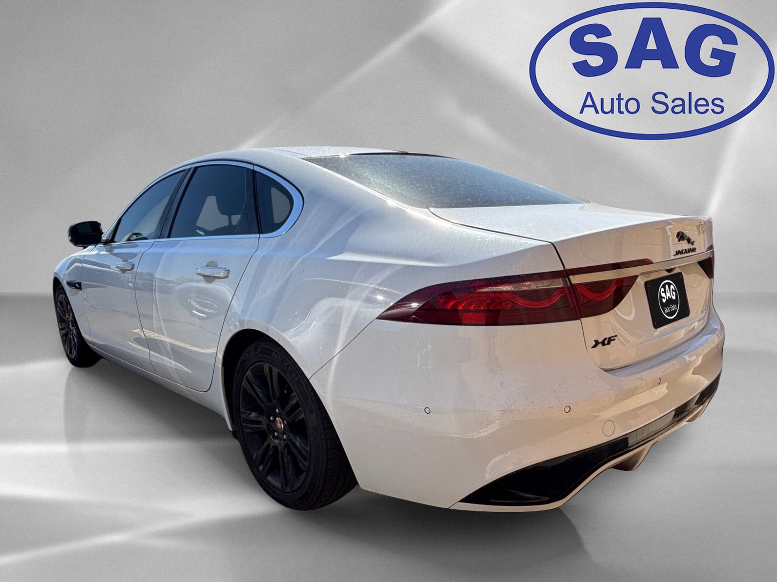 Used 2021 Jaguar XF S RWD image 4