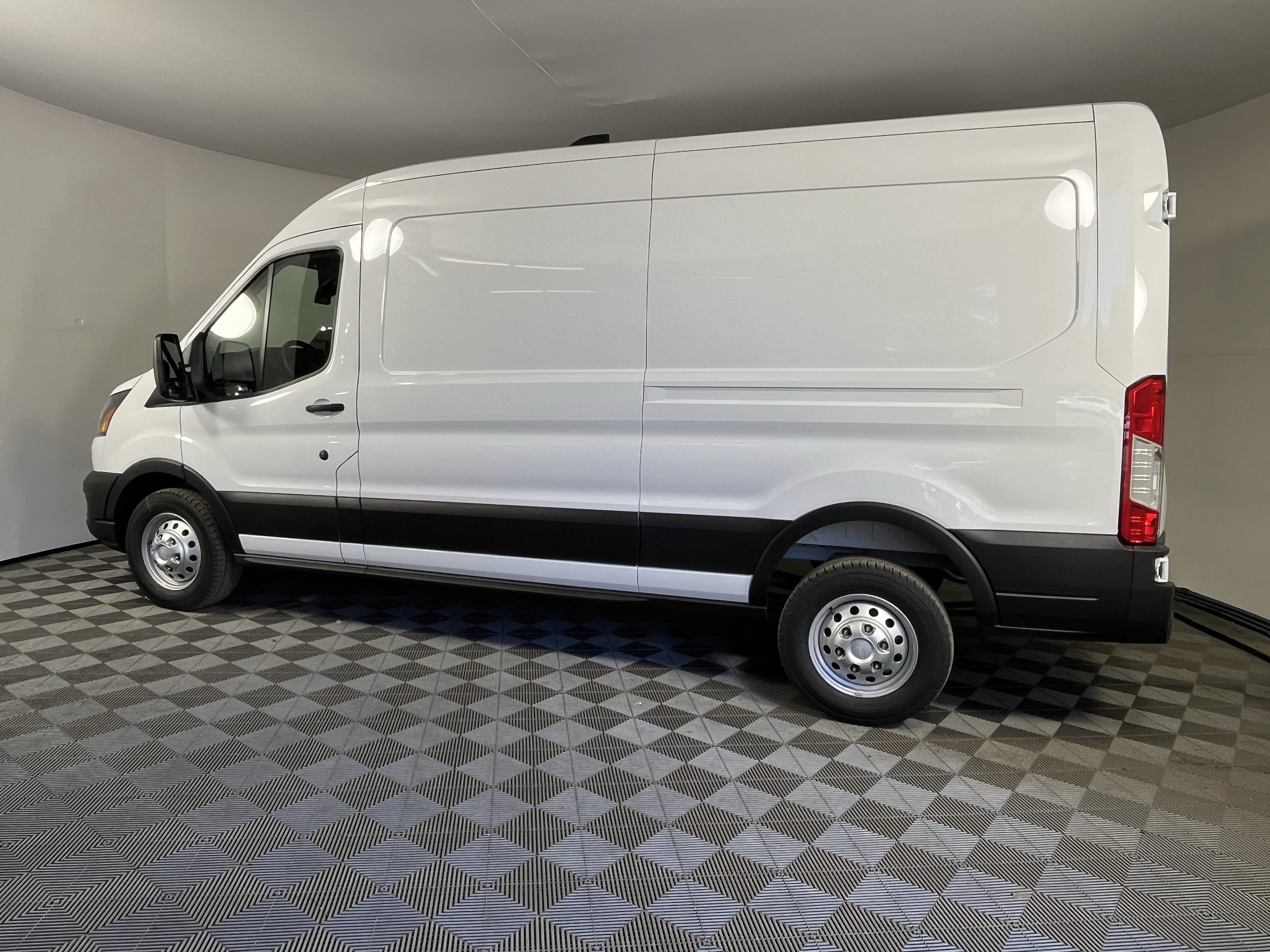 New 2026 Ford Transit 250 148 Medium Roof Extended AWD image 2