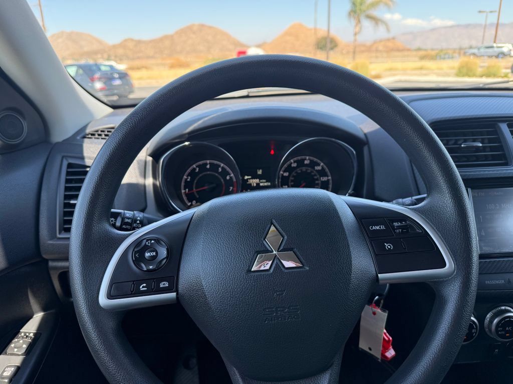 Used 2025 Mitsubishi Outlander Sport ES AWD/4WD image 19