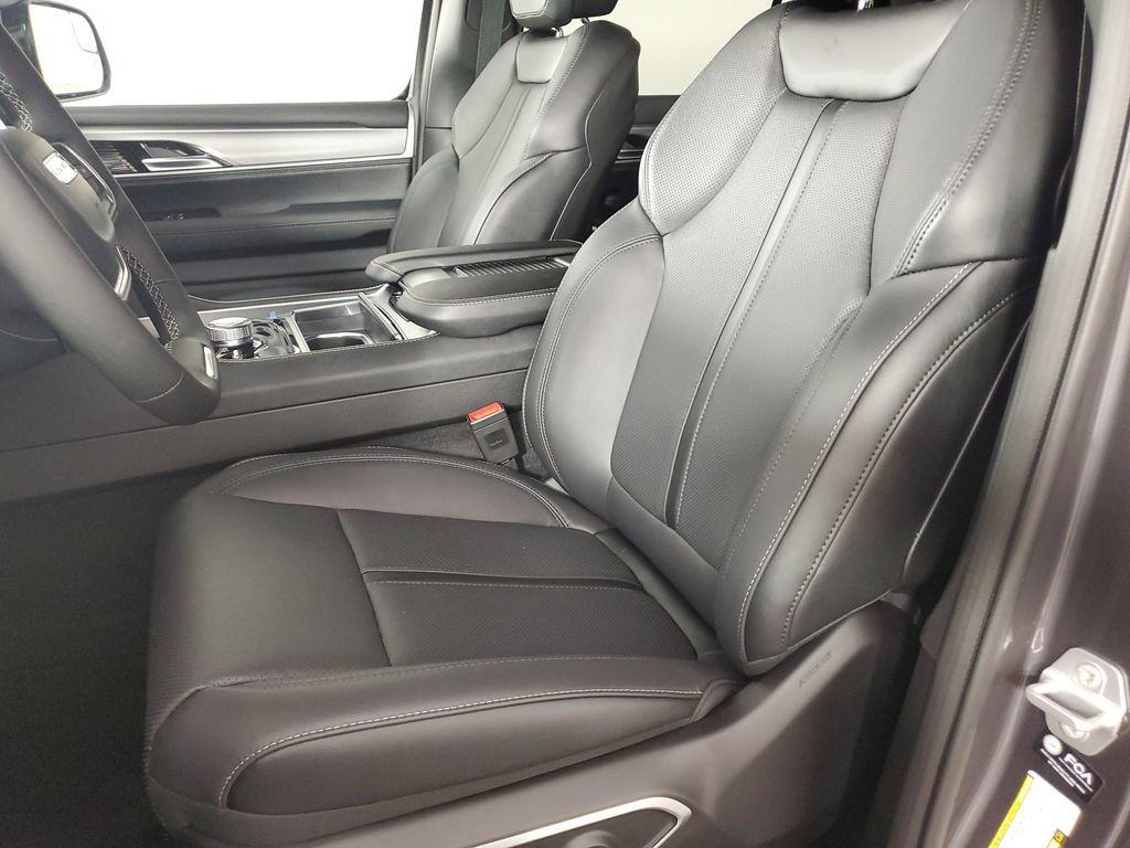 New 2026 Jeep Grand Wagoneer Limited AWD/4WD image 11