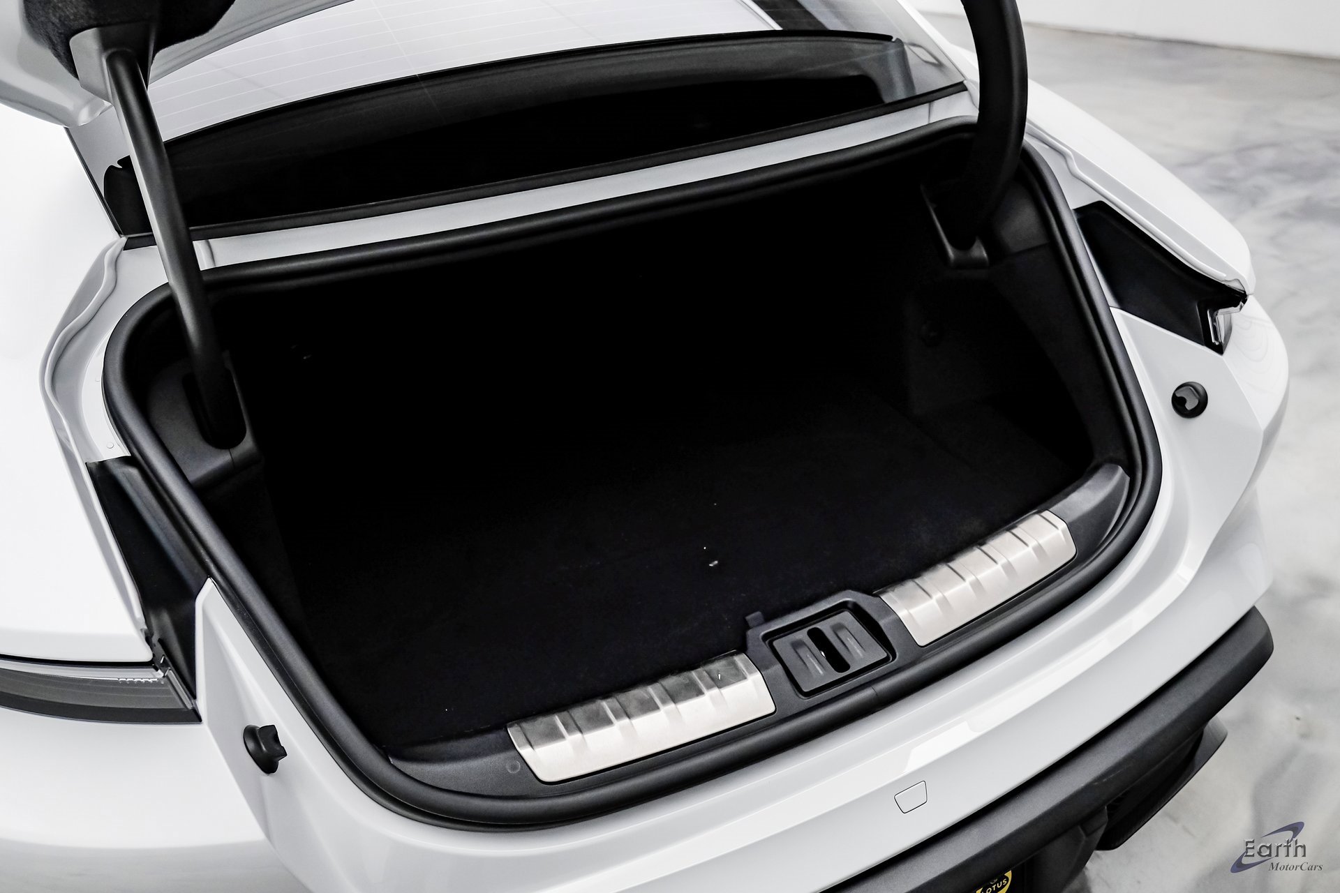 Used 2020 Porsche Taycan Turbo S image 90