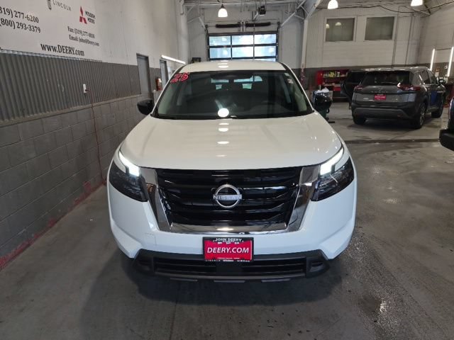 Certified 2025 Nissan Pathfinder S AWD/4WD image 8