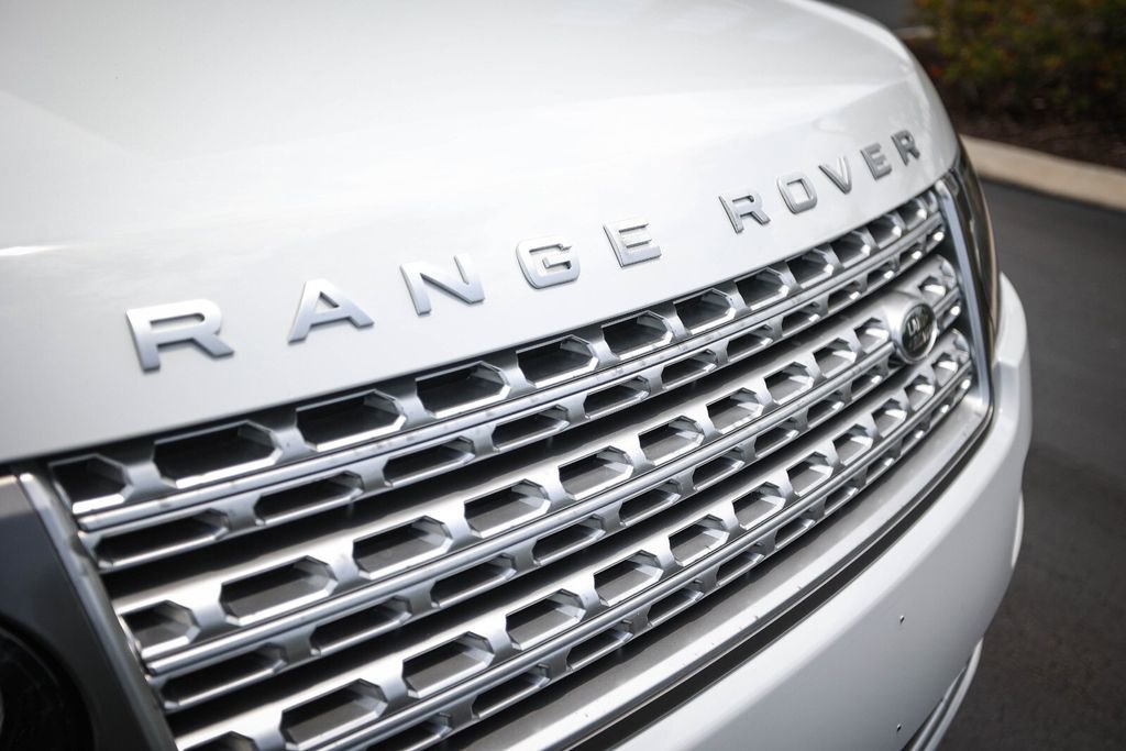 Used 2015 Land Rover Range Rover Supercharged AWD/4WD image 11