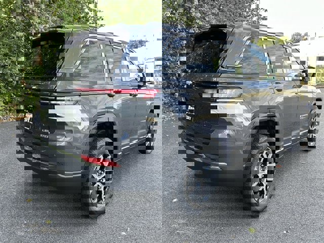 New 2025 Jeep Grand Cherokee Limited image 8