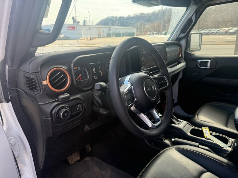 Used 2024 Jeep Wrangler Sahara w/ Technology Group image 13