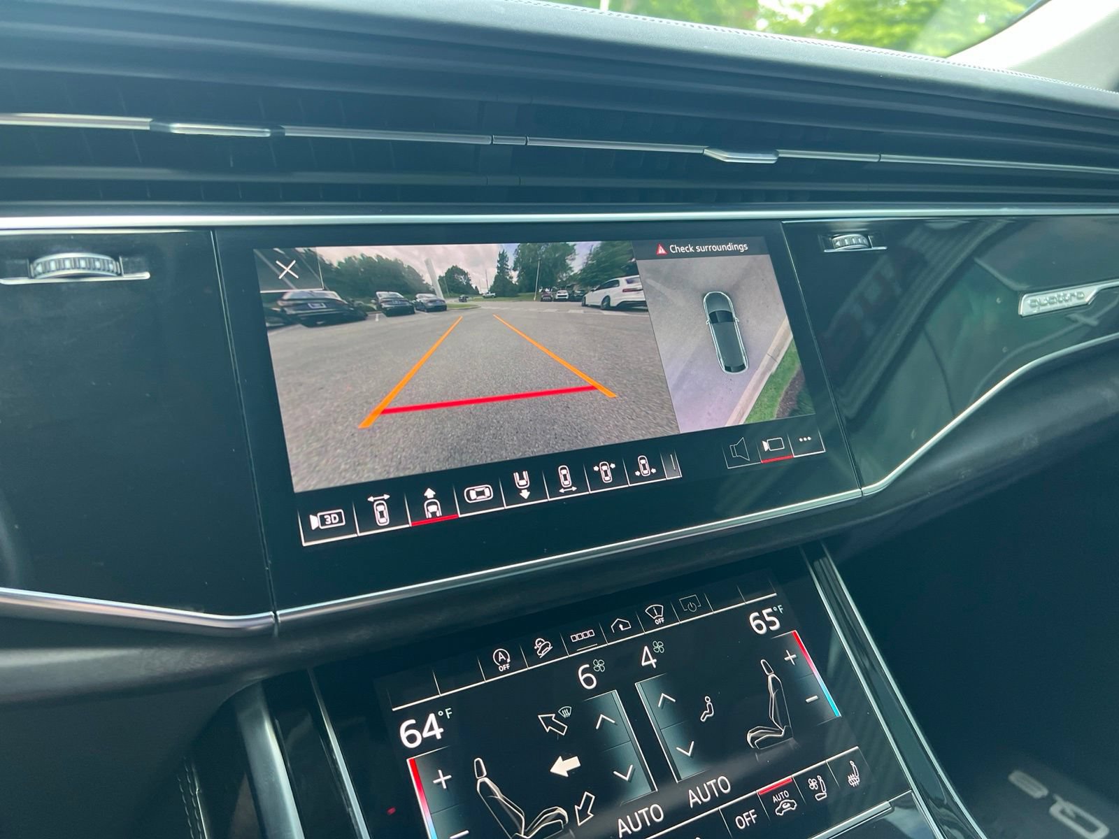 Used 2022 Audi Q8 Prestige w/ Prestige Package AWD/4WD image 14