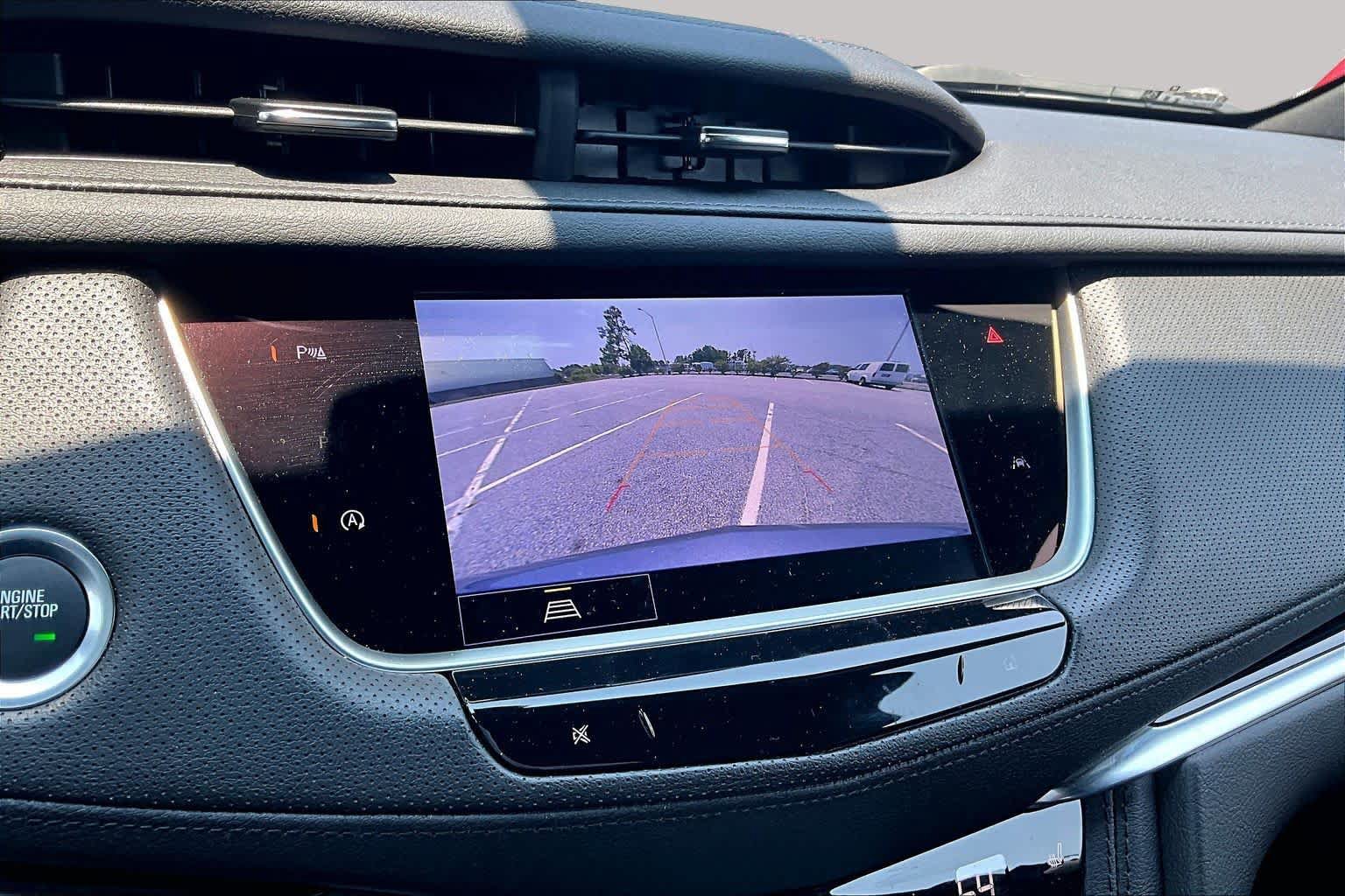 Used 2025 Cadillac XT6 Luxury FWD image 27