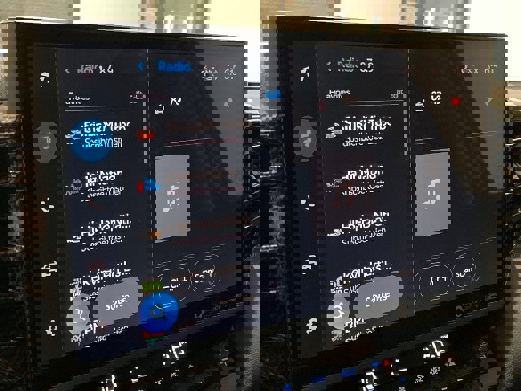 Used 2023 Toyota Tundra Limited image 23