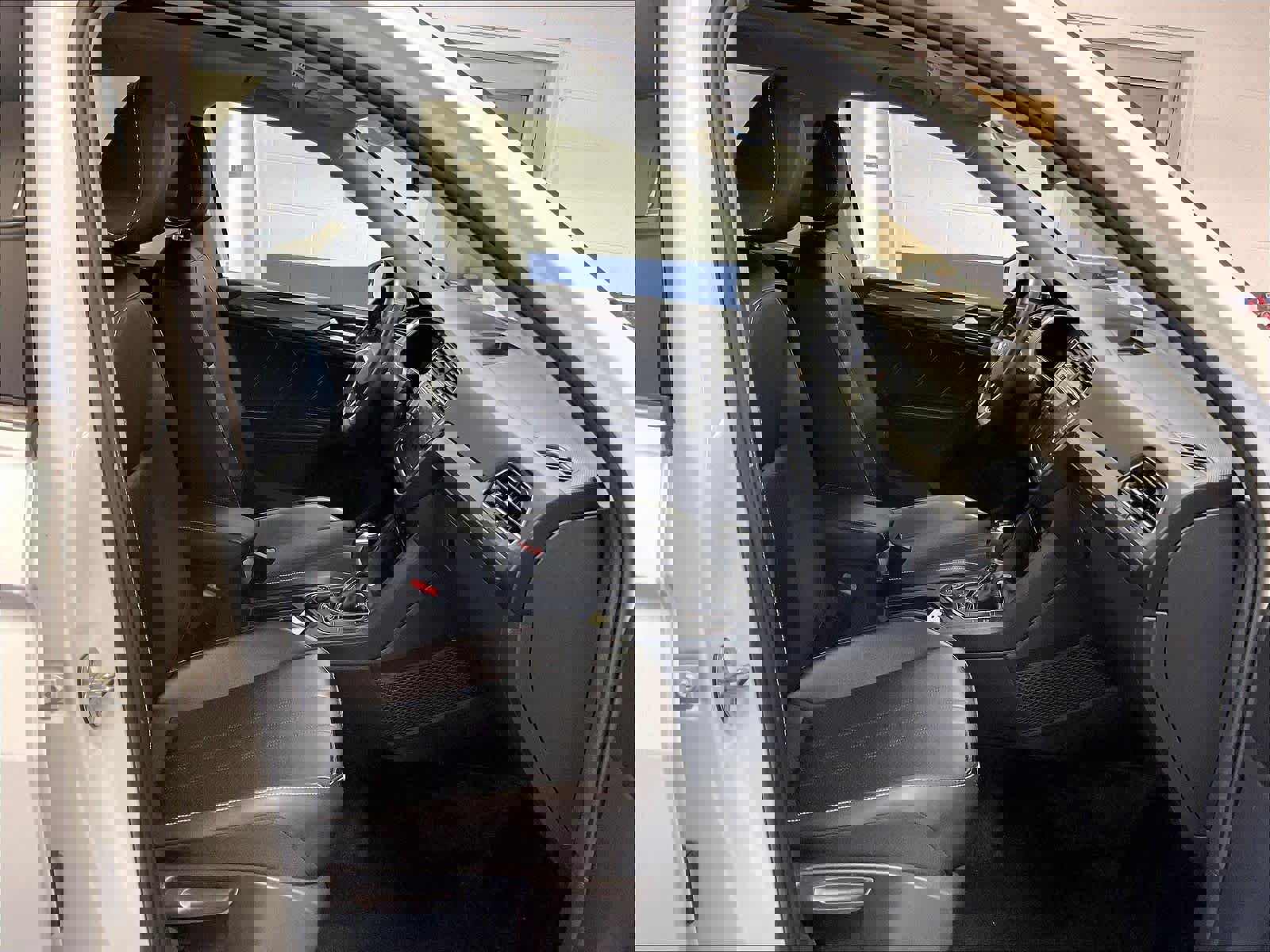 Certified 2023 Volkswagen Tiguan SE AWD/4WD image 11