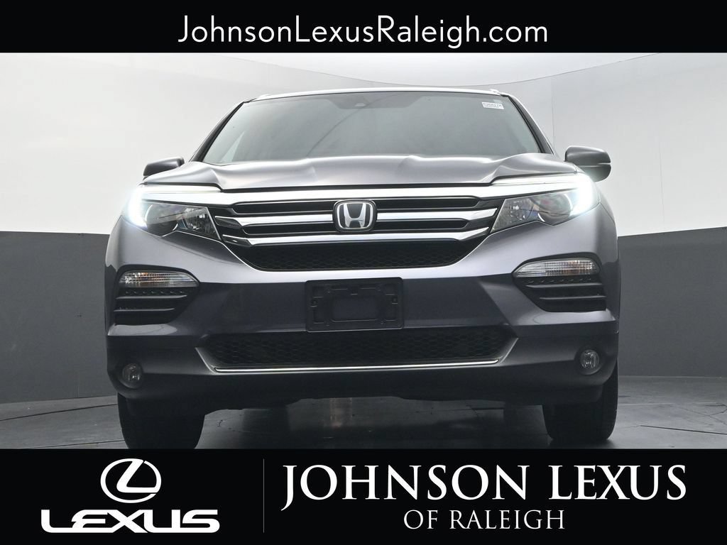 Used 2017 Honda Pilot Touring image 16