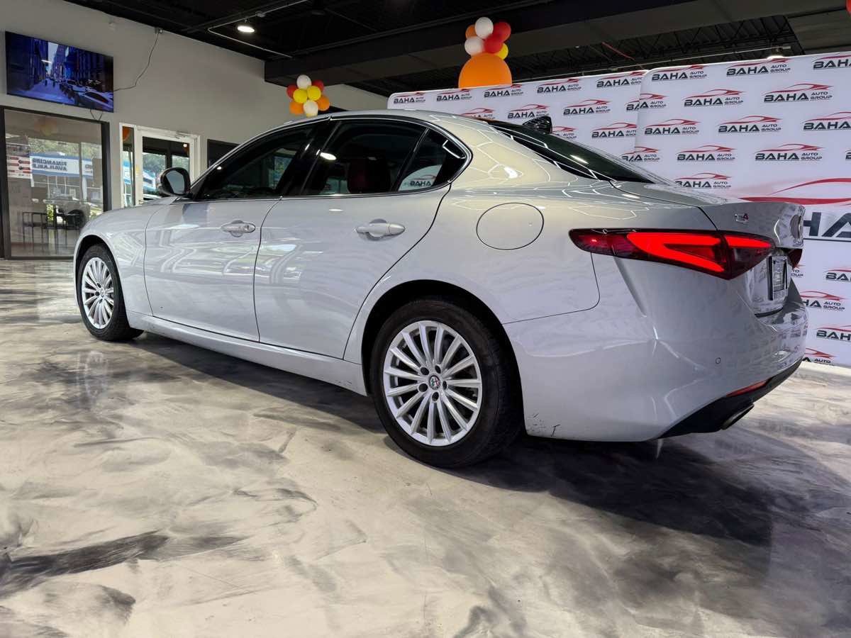 Used 2021 Alfa Romeo Giulia Sprint w/ Sun & Sound Package image 8