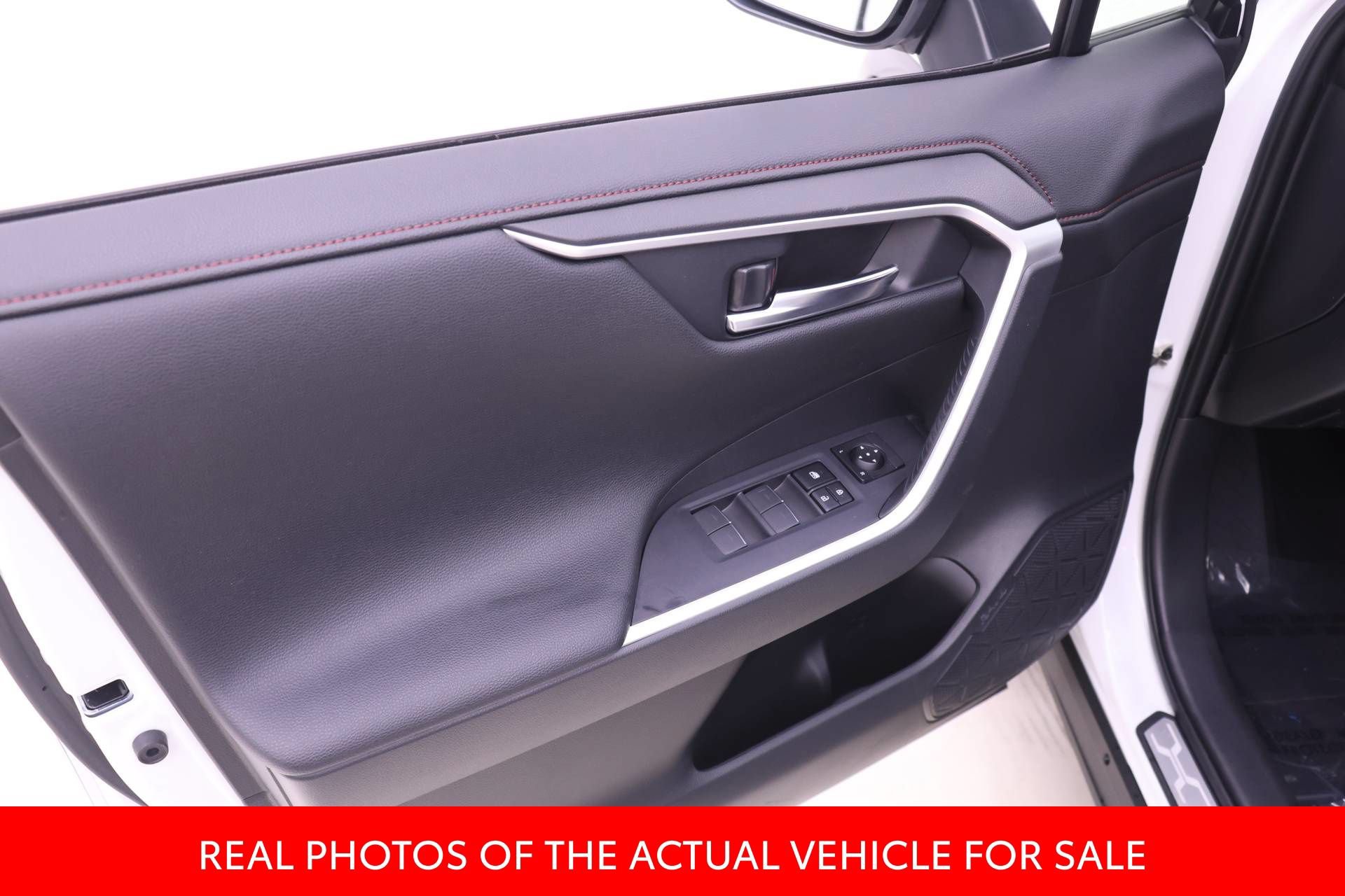 Certified 2023 Toyota RAV4 XSE w/ Weather Package AWD/4WD image 9