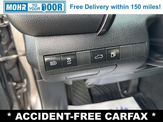 Used 2018 Toyota Camry LE image 17