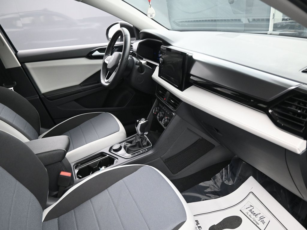 Used 2025 Volkswagen Taos S image 40