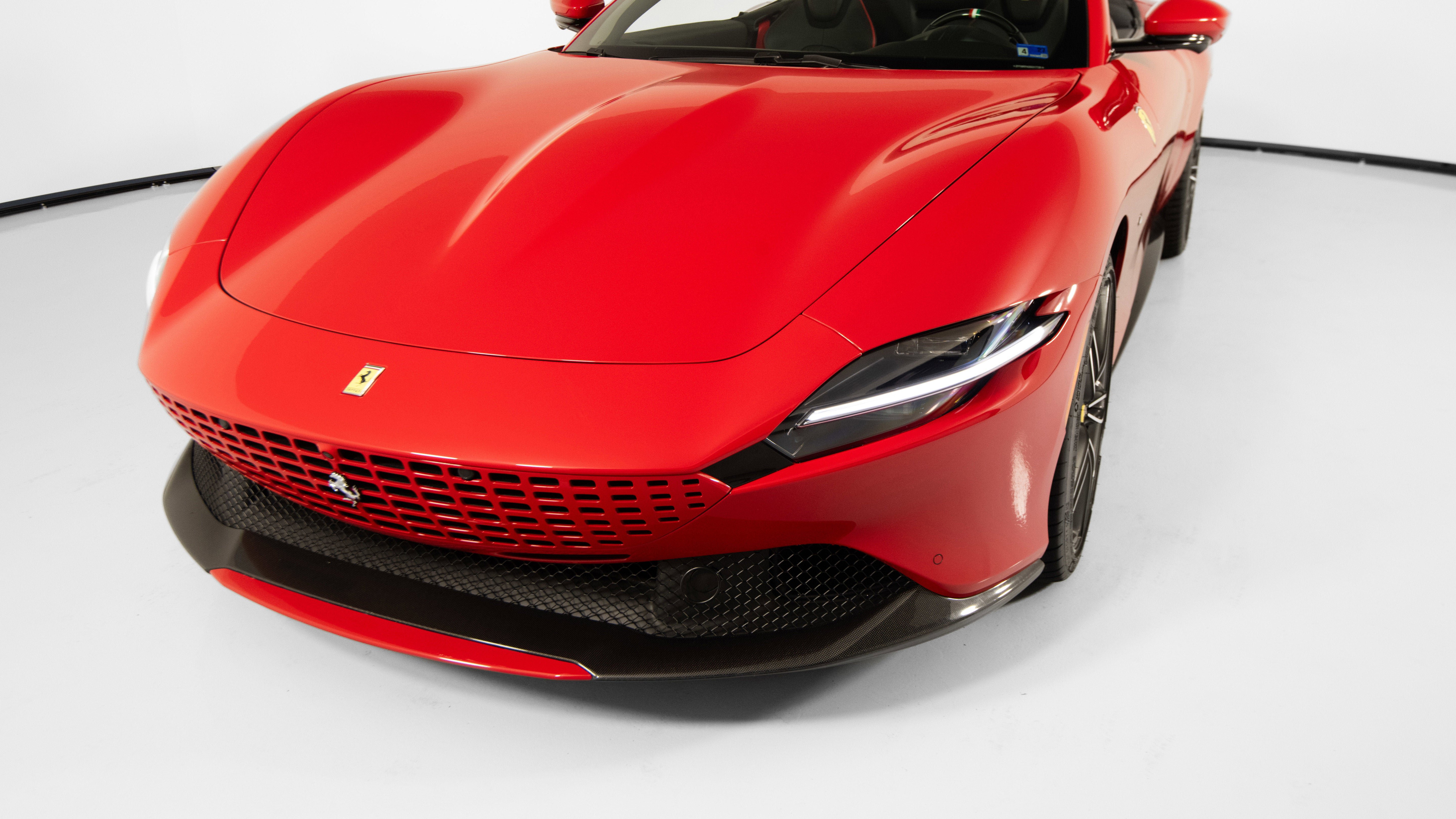 Certified 2025 Ferrari Roma Spider RWD image 12