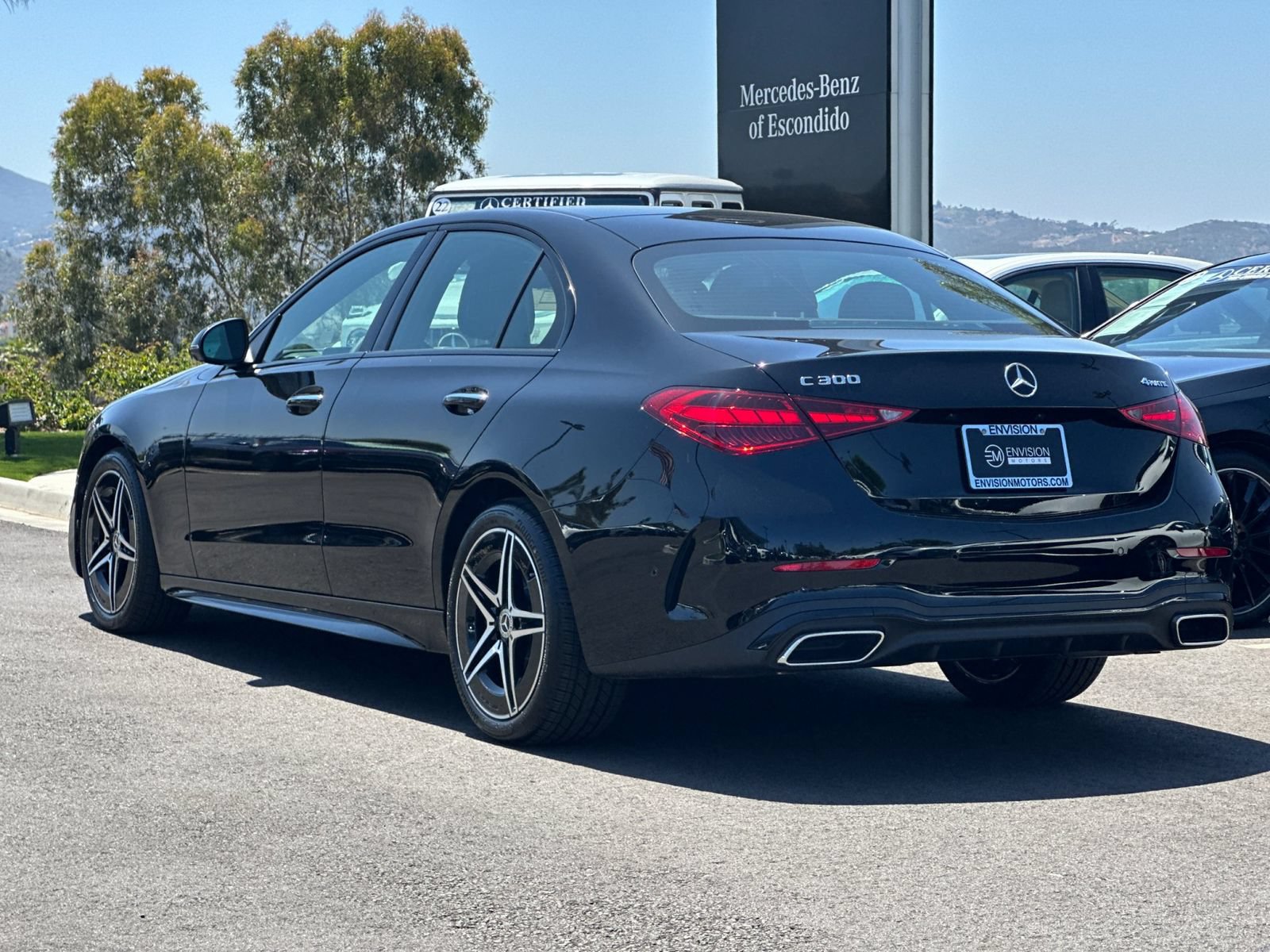 Used 2025 Mercedes-Benz C 300 4MATIC Sedan image 5