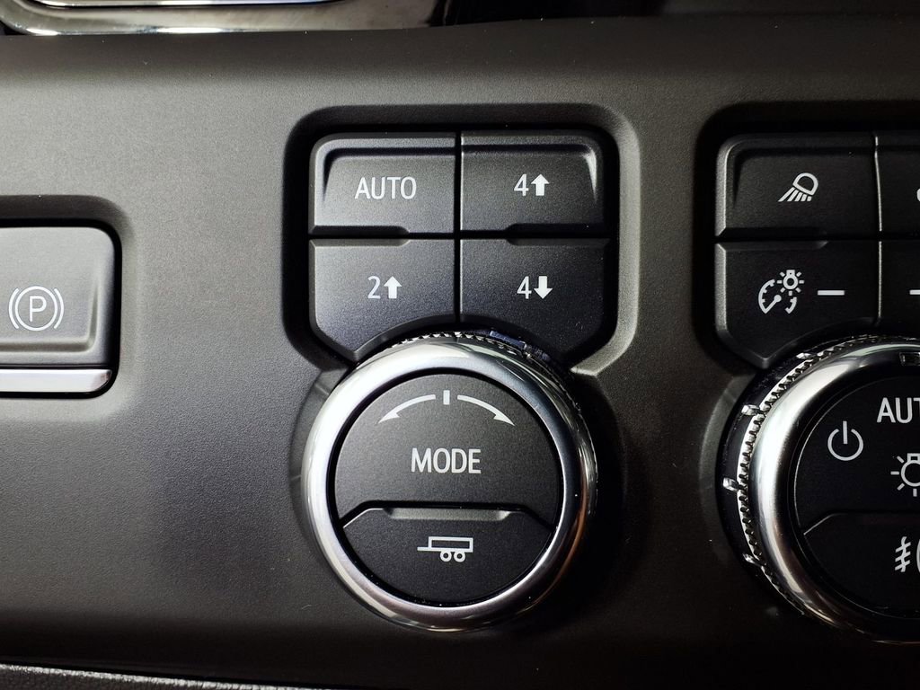 Used 2024 GMC Sierra 1500 AT4 w/ Technology Package image 14