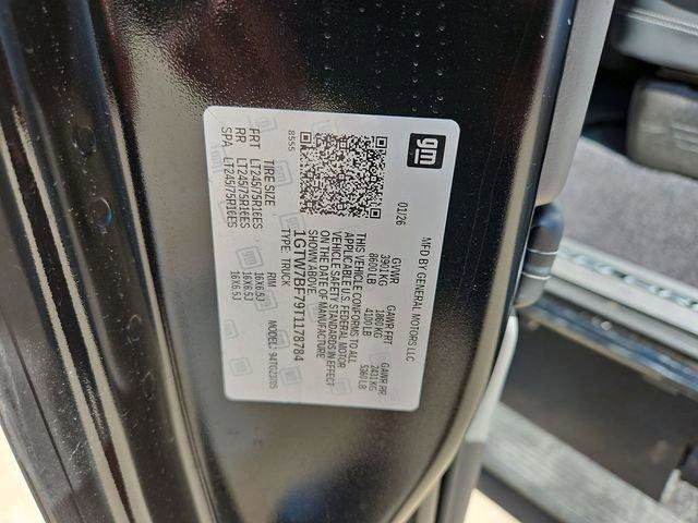 New 2026 GMC Savana 2500 Extended w/ Driver Convenience Package image 31