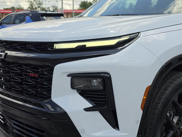 New 2026 Chevrolet Traverse RS w/ LPO, Floor Liner Package FWD image 10
