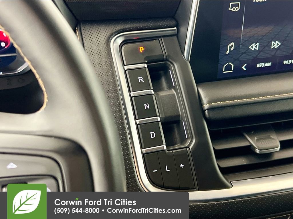 Used 2023 GMC Yukon AT4 w/ Technology Package image 10