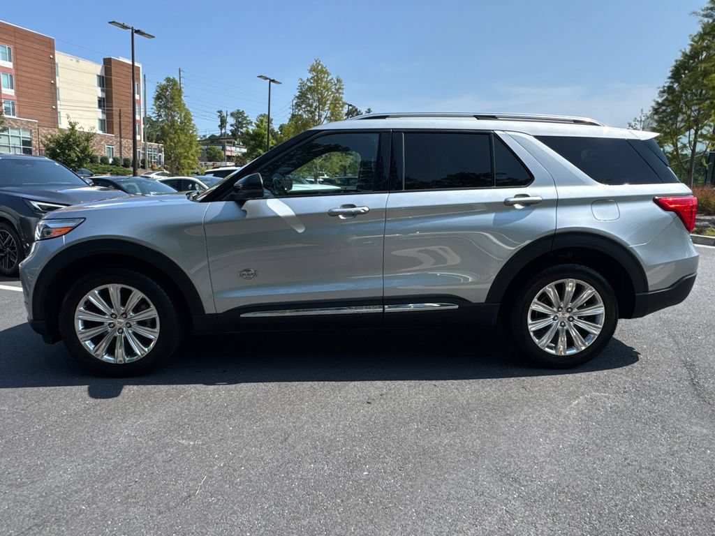 Used 2022 Ford Explorer King Ranch w/ Technology Package AWD/4WD image 4