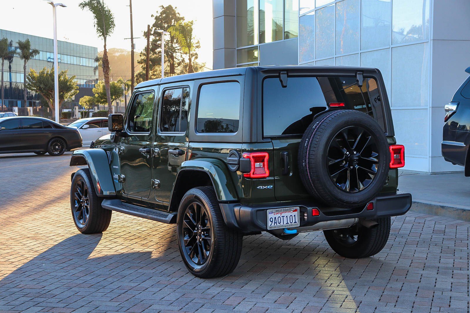 Used 2022 Jeep Wrangler Unlimited Sahara image 9
